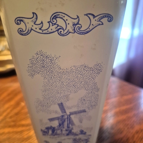 Vintage Vandermint Glass Liquor Bottle Delft Blue Windmills on White 11" Empty - Picture 6 of 9